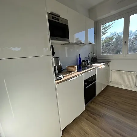 Superbe T2 Avec Balcon Et Parking, Idealement Situe A - Fr-1-374-200 Apartment *