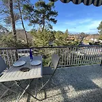 Superbe T2 Avec Balcon Et Parking, Idealement Situe A - Fr-1-374-200 *