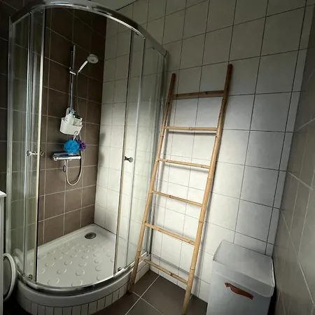 Superbe T2 Avec Balcon Et Parking, Idealement Situe A - Fr-1-374-200